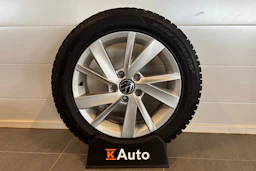 Punainen Volkswagen GOLF 2021 kuva 10.