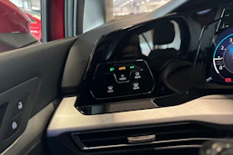 Punainen Volkswagen GOLF 2021 kuva 15.