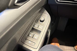 Punainen Volkswagen GOLF 2021 kuva 16.