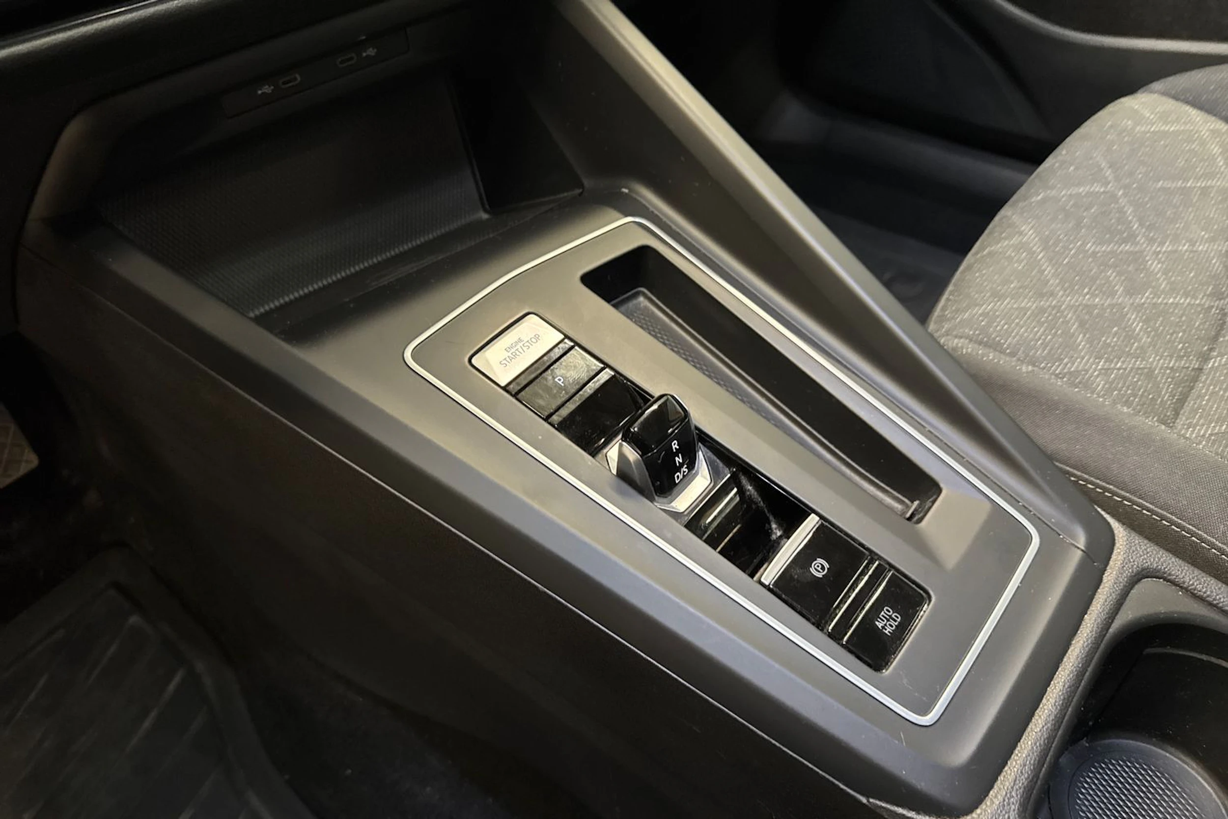 hopea Volkswagen Golf 2021 kuva 6.