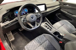 Punainen Volkswagen GOLF 2021 kuva 7.
