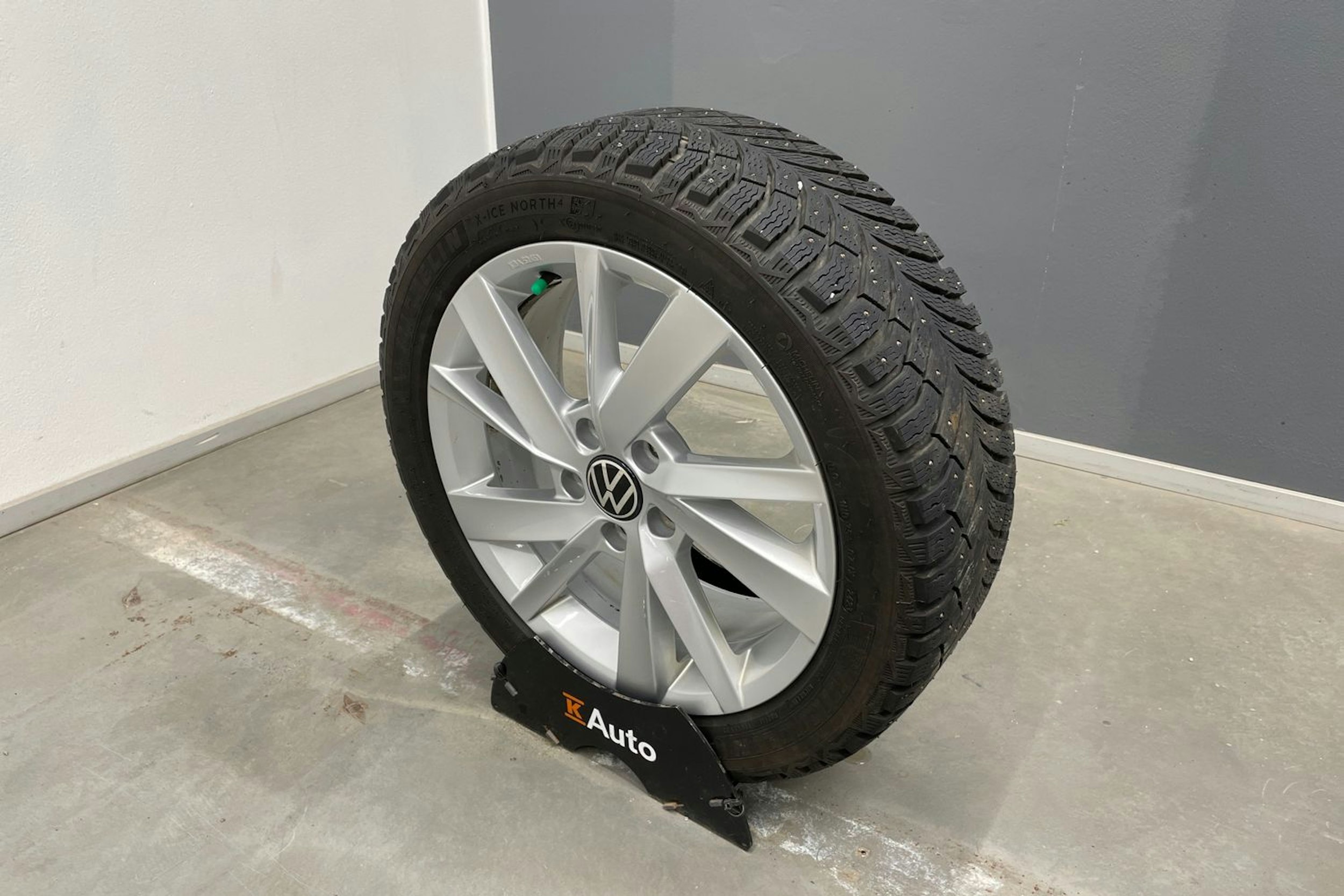 Punainen Volkswagen GOLF 2021 kuva 14.
