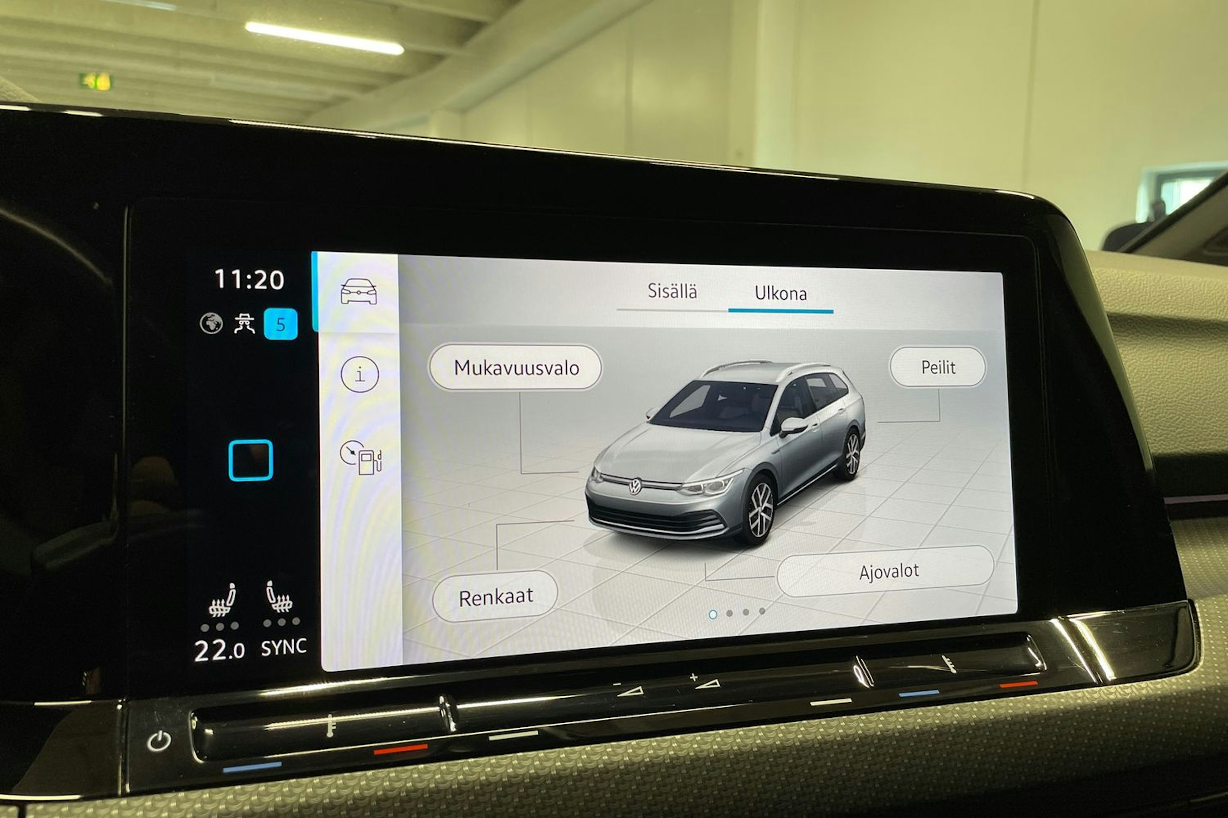 Punainen Volkswagen GOLF 2021 kuva 18.