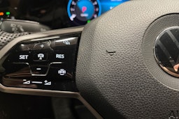 Punainen Volkswagen GOLF 2021 kuva 22.