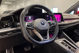 Punainen Volkswagen GOLF 2021 kuva 32.