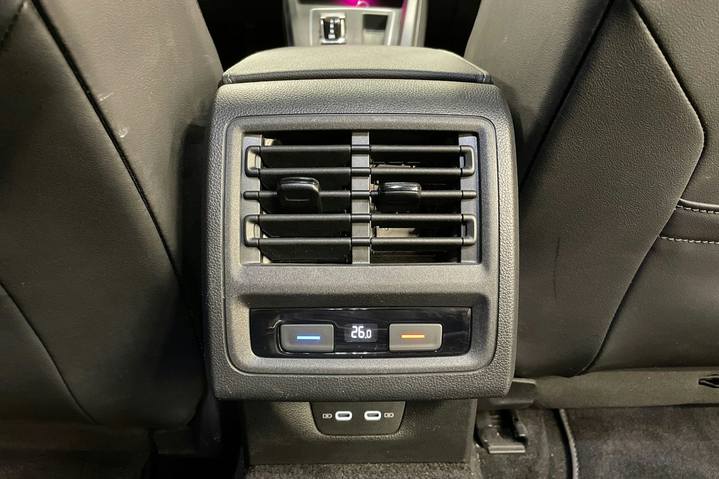 Punainen Volkswagen GOLF 2021 kuva 35.