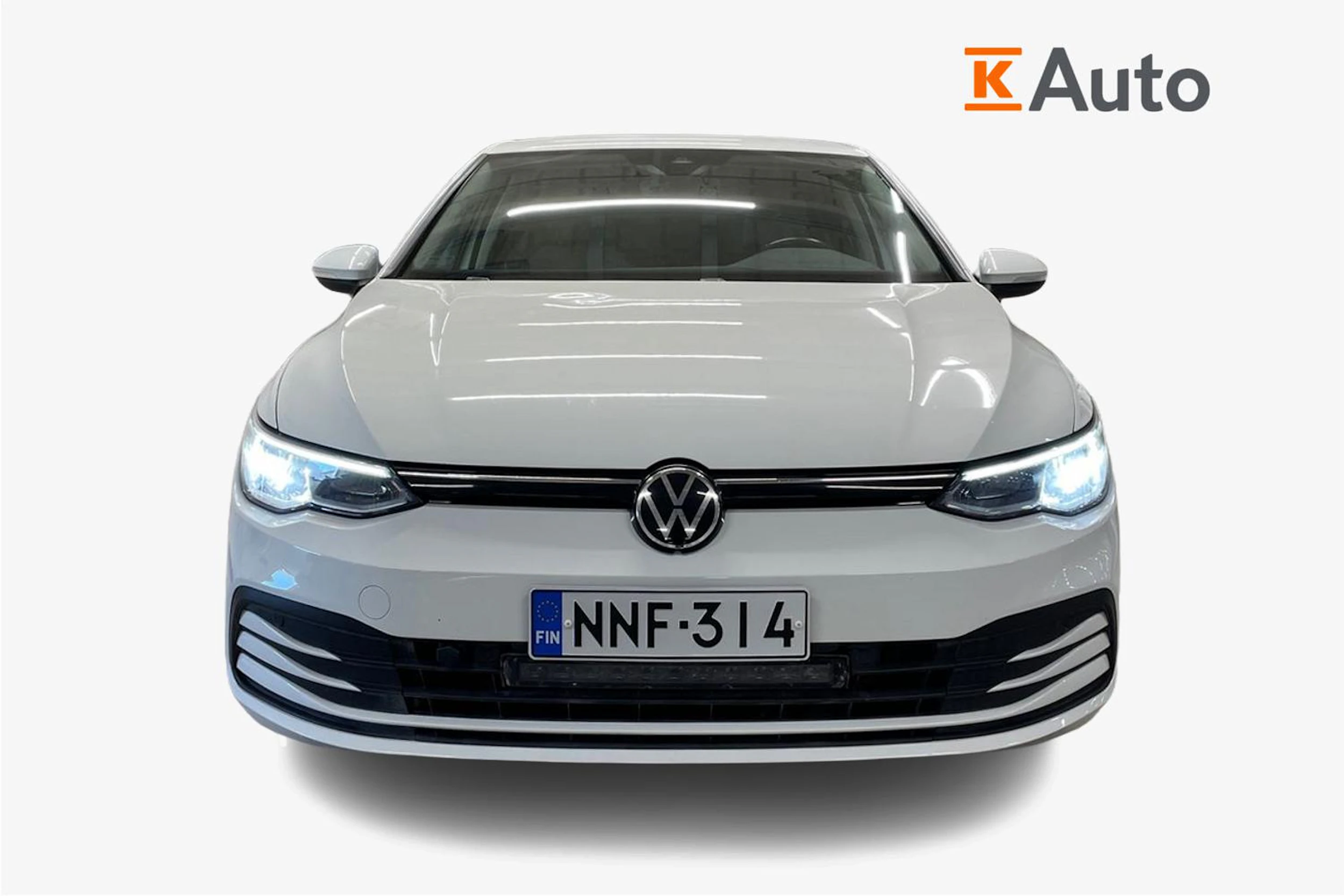 valkoinen Volkswagen Golf 2021 kuva 4.