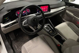 valkoinen Volkswagen Golf 2021 kuva 6.