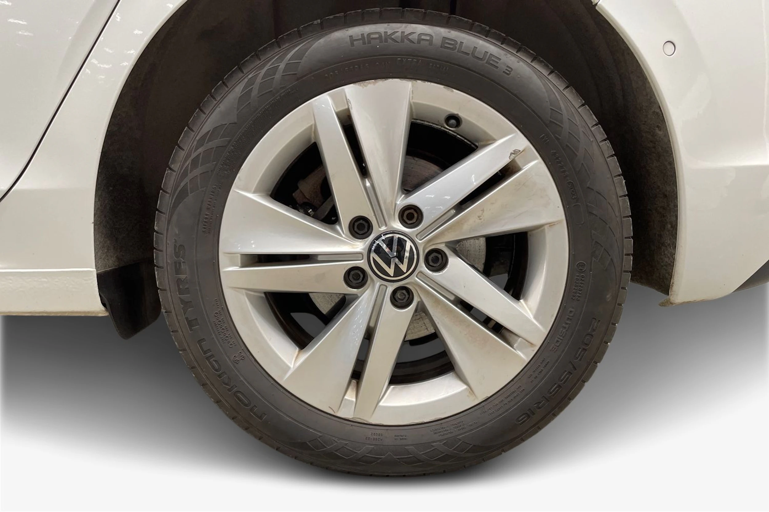 valkoinen Volkswagen Golf 2021 kuva 9.