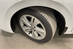 valkoinen Volkswagen Golf 2021 kuva 10.