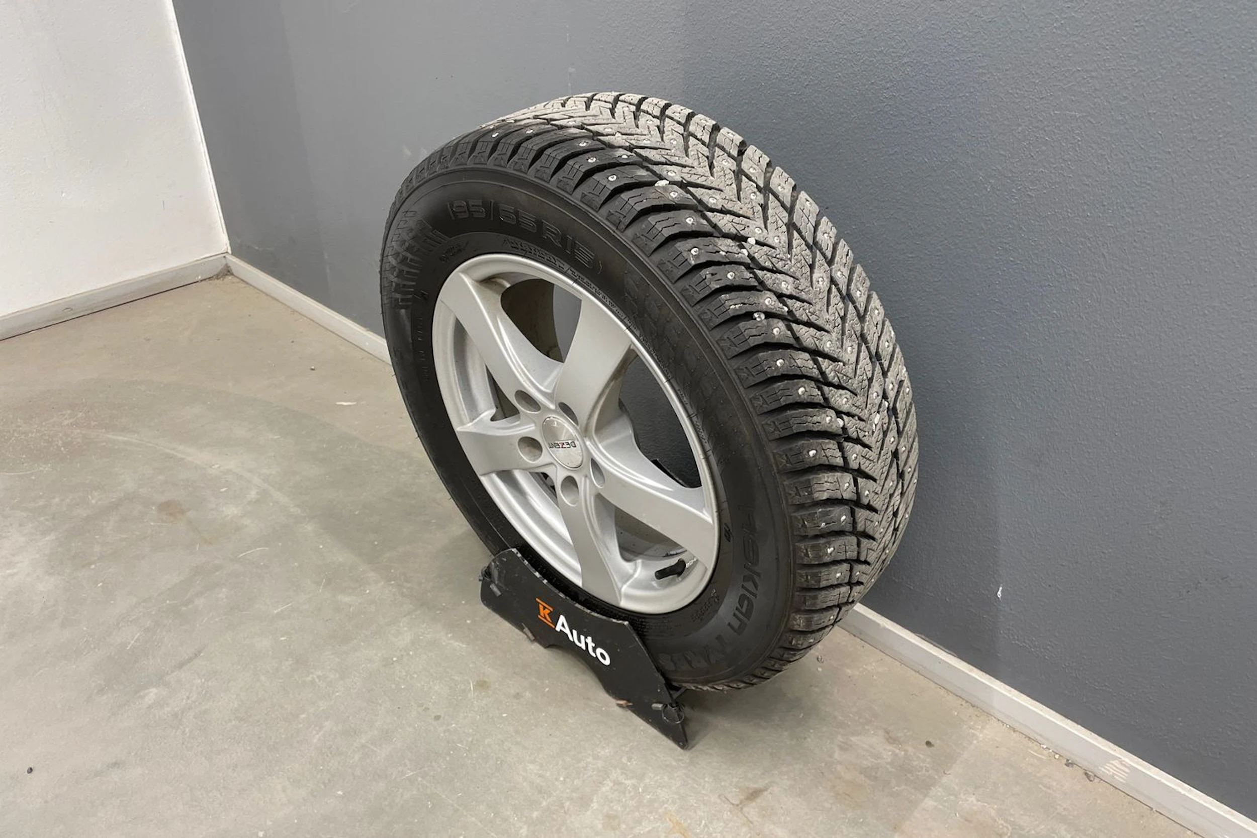 valkoinen Volkswagen Golf 2021 kuva 11.