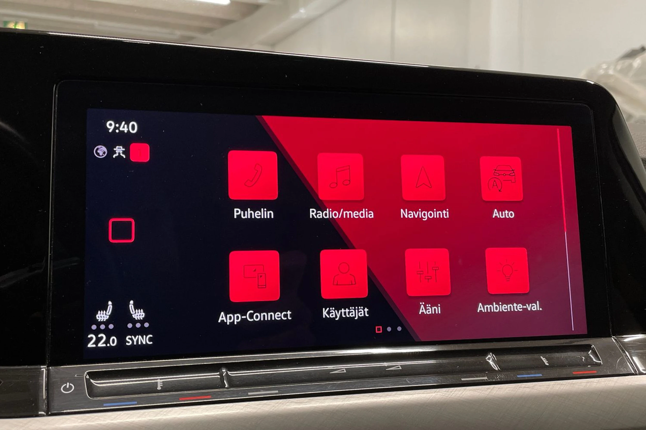 valkoinen Volkswagen Golf 2021 kuva 14.