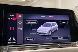 valkoinen Volkswagen Golf 2021 kuva 20.