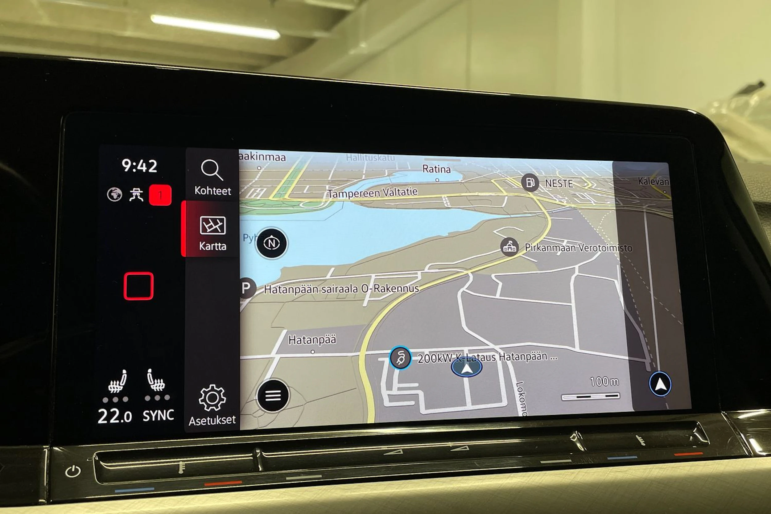 valkoinen Volkswagen Golf 2021 kuva 21.