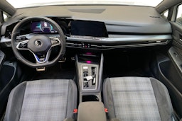 valkoinen Volkswagen Golf 2021 kuva 9.