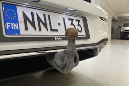 valkoinen Volkswagen Golf 2021 kuva 15.