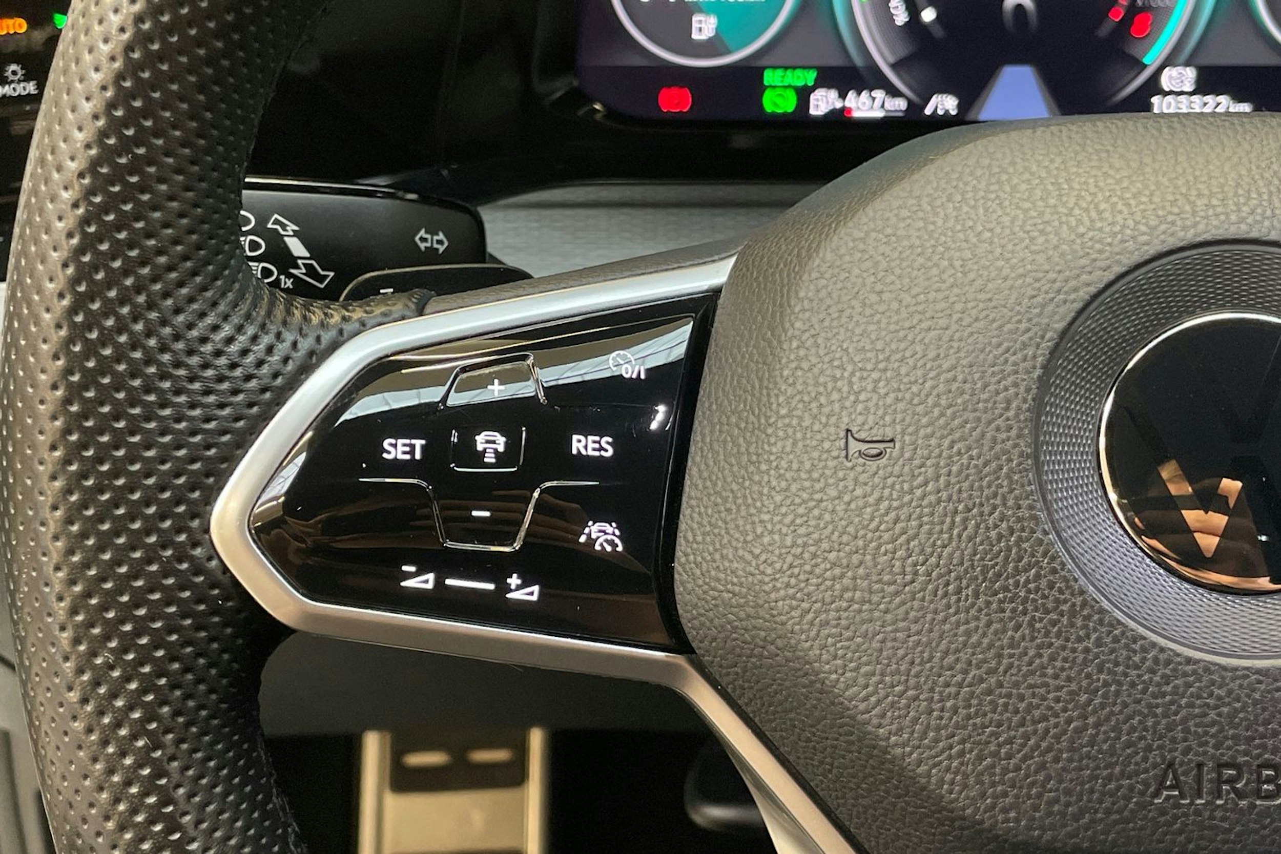 valkoinen Volkswagen Golf 2021 kuva 17.