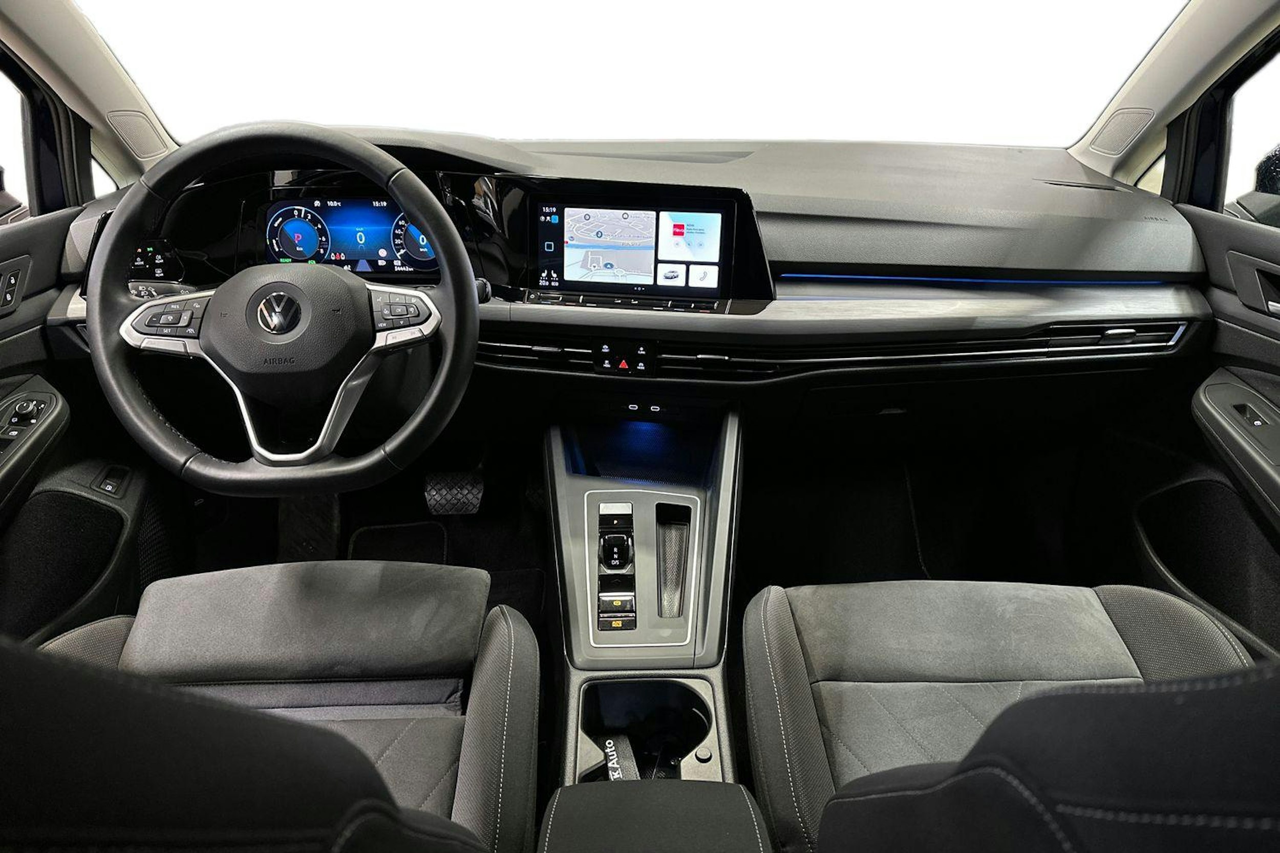 sininen Volkswagen Golf 2021 kuva 9.