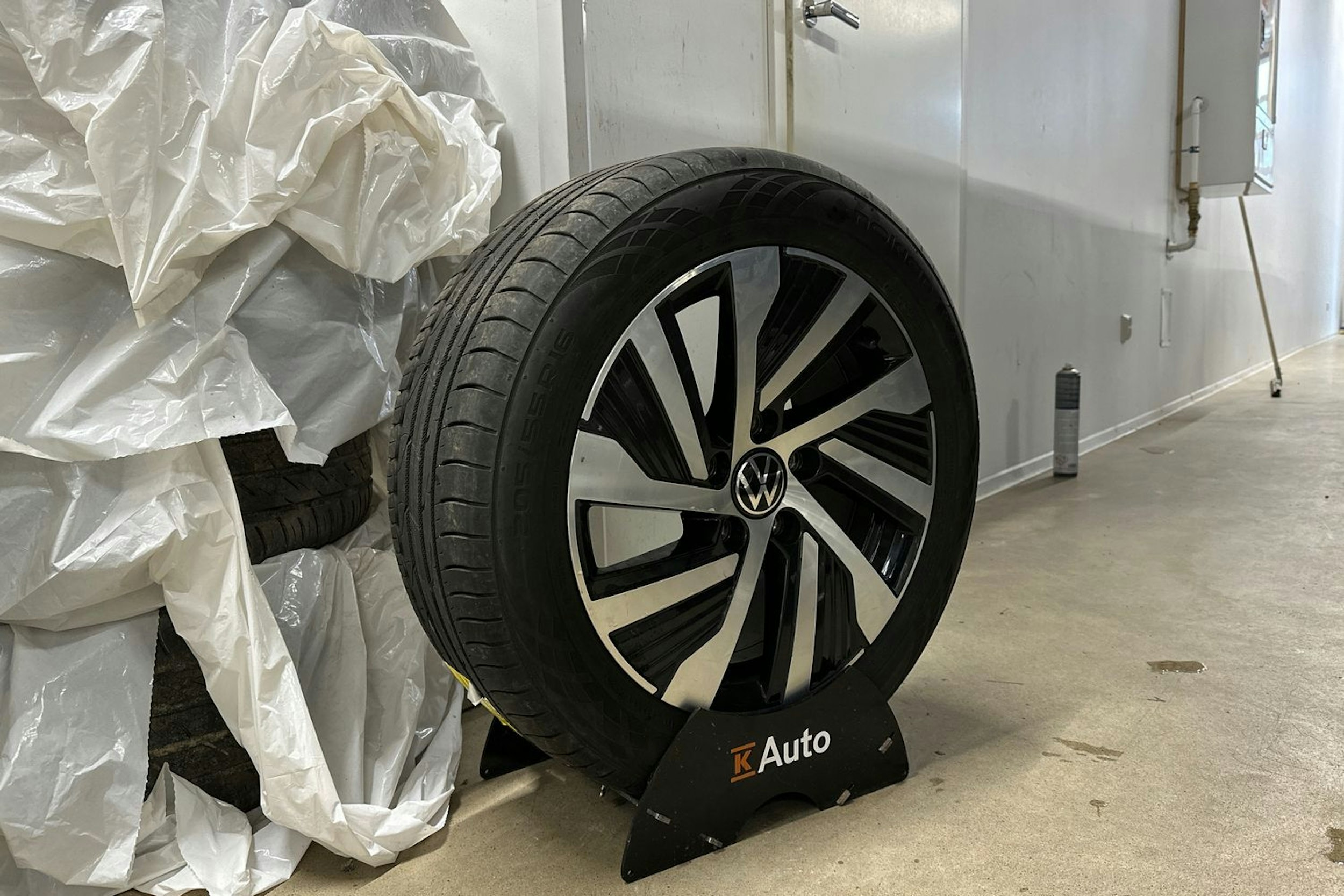 sininen Volkswagen Golf 2021 kuva 13.