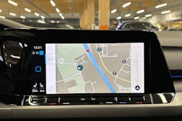 sininen Volkswagen Golf 2021 kuva 18.