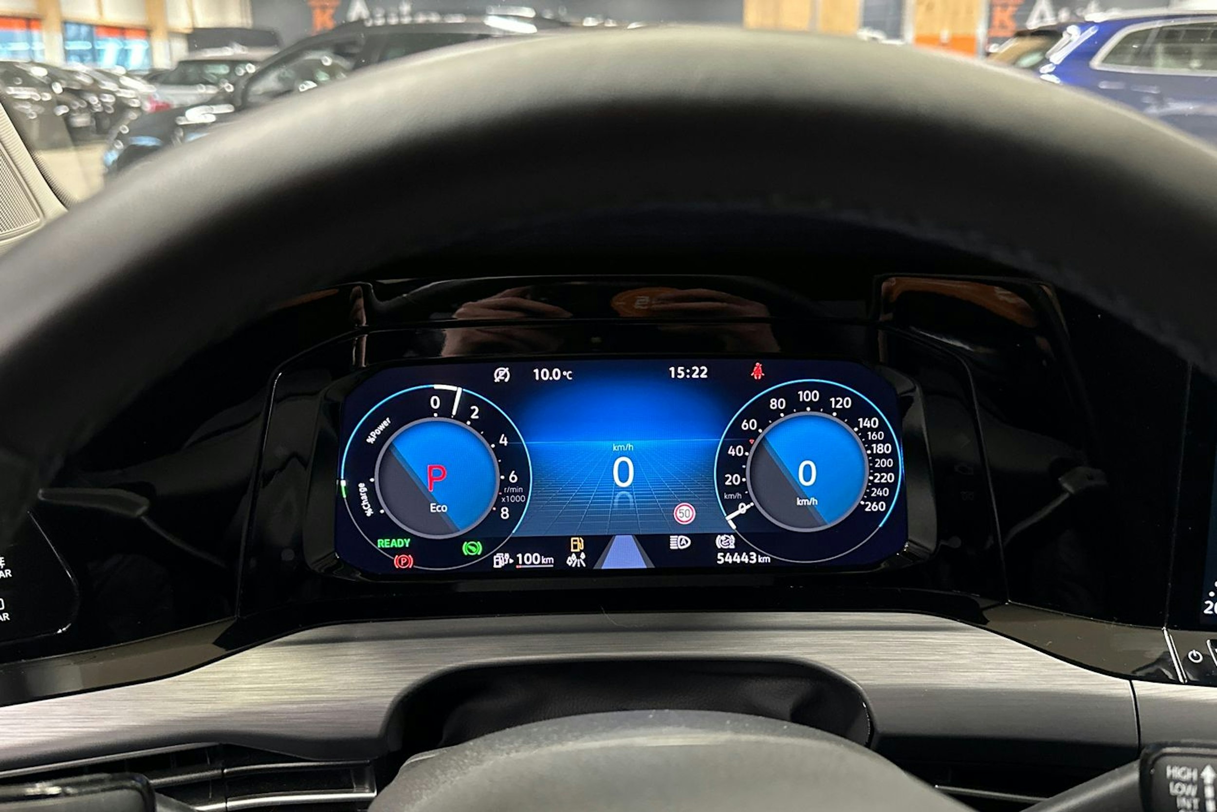 sininen Volkswagen Golf 2021 kuva 23.