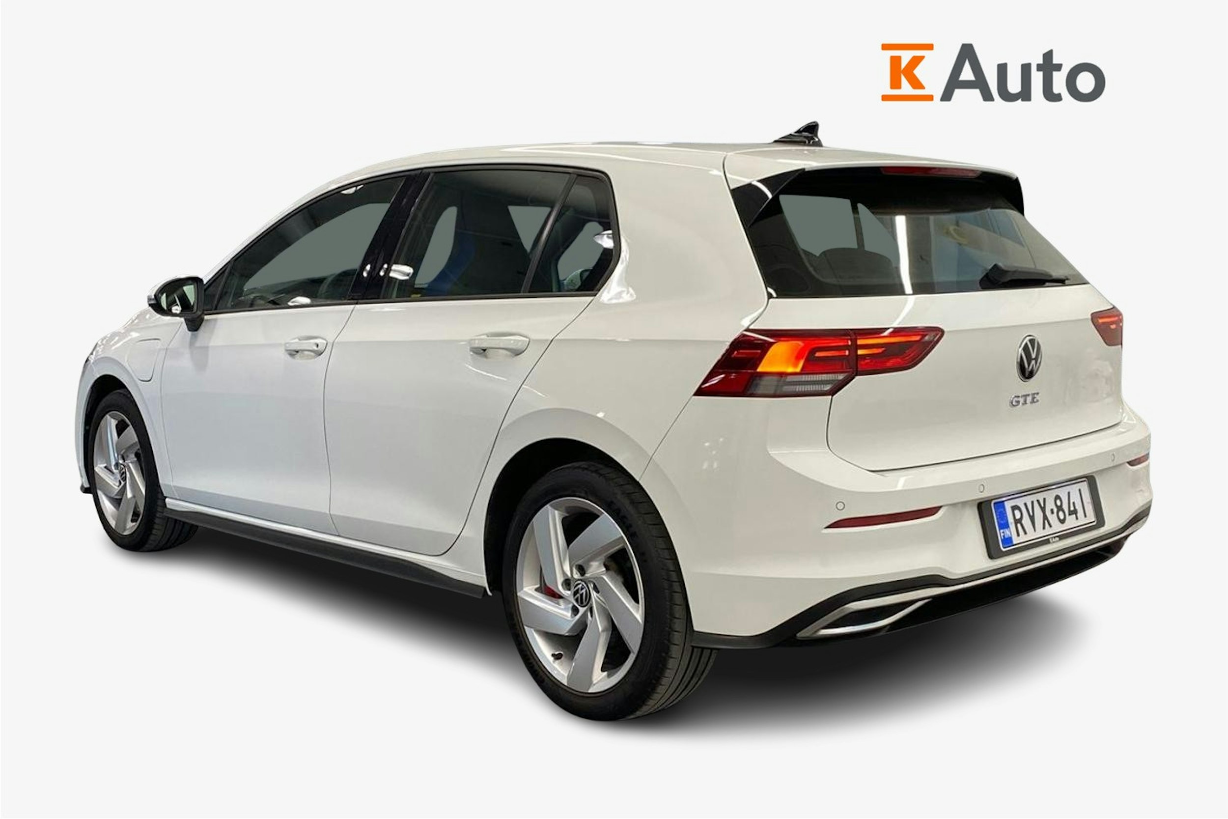 Valkoinen Volkswagen GOLF 2021 kuva 2.