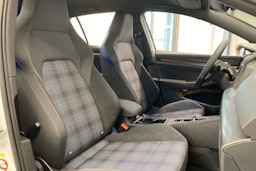 Valkoinen Volkswagen GOLF 2021 kuva 17.