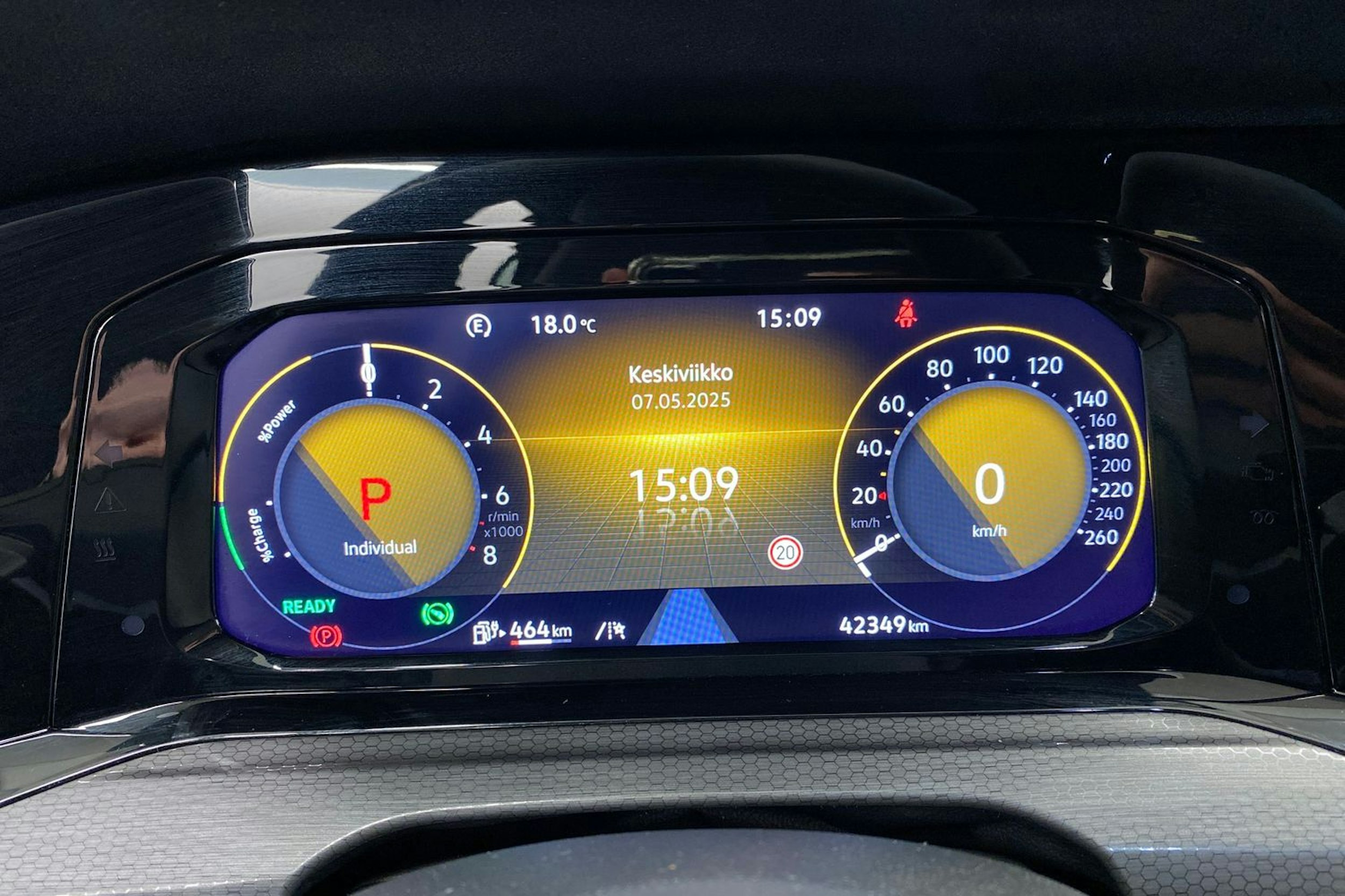 Valkoinen Volkswagen GOLF 2021 kuva 22.