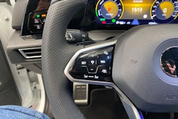 Valkoinen Volkswagen GOLF 2021 kuva 26.