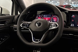 valkoinen Volkswagen Golf 2021 kuva 11.