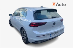 Valkoinen Volkswagen GOLF 2021 kuva 2.