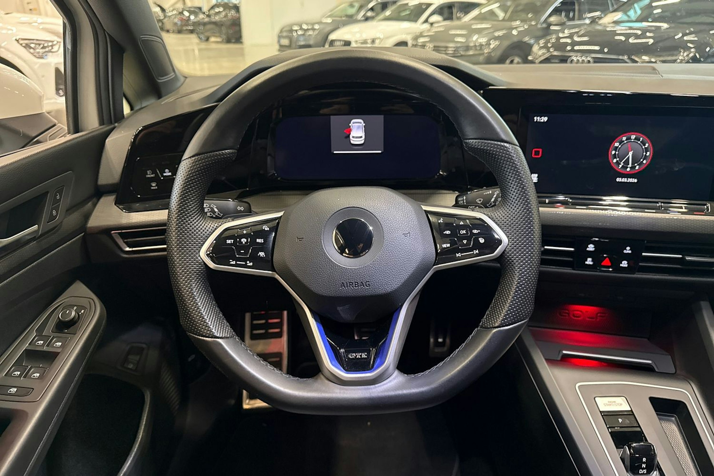 valkoinen Volkswagen Golf 2021 kuva 11.