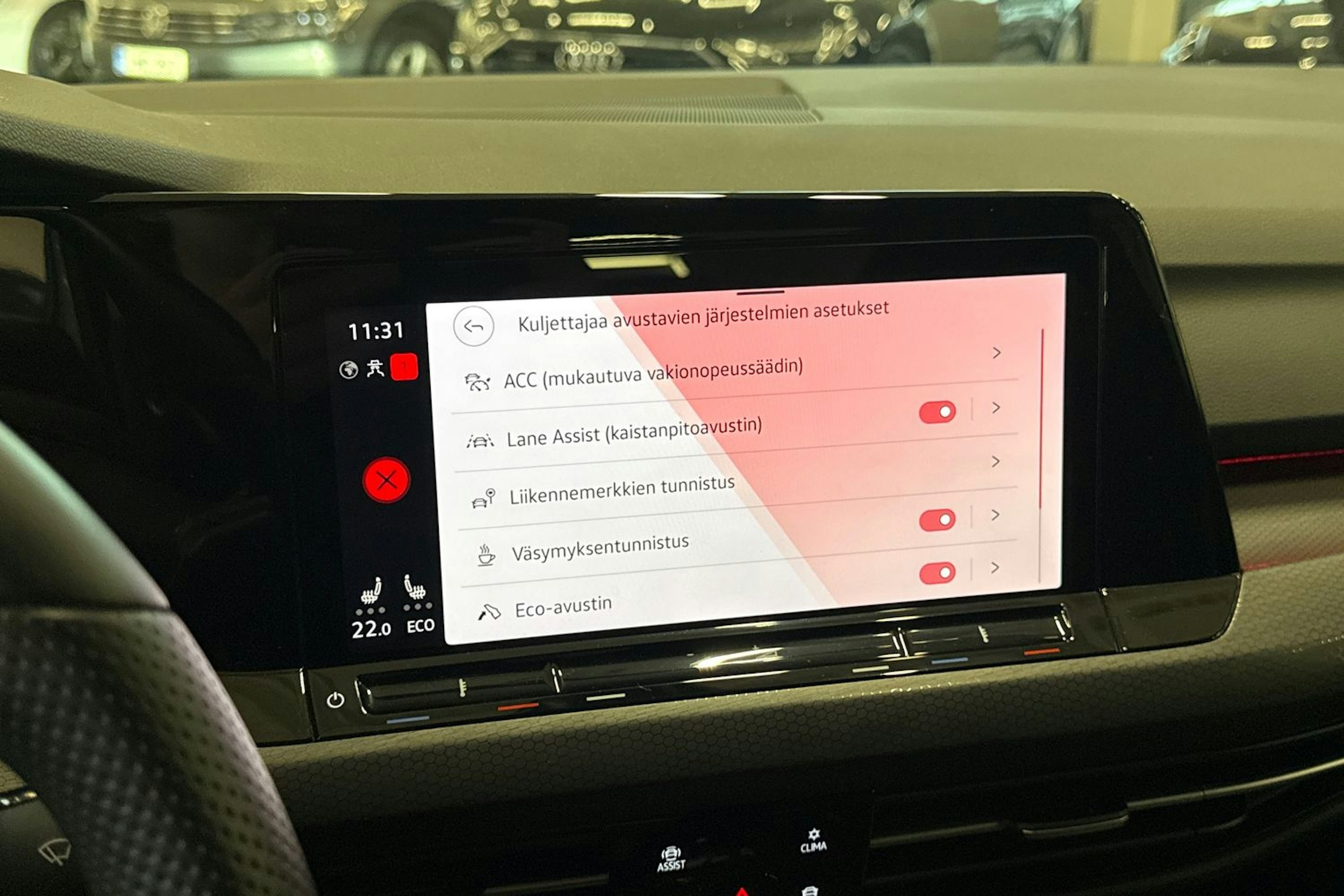 valkoinen Volkswagen Golf 2021 kuva 18.