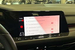 valkoinen Volkswagen Golf 2021 kuva 18.