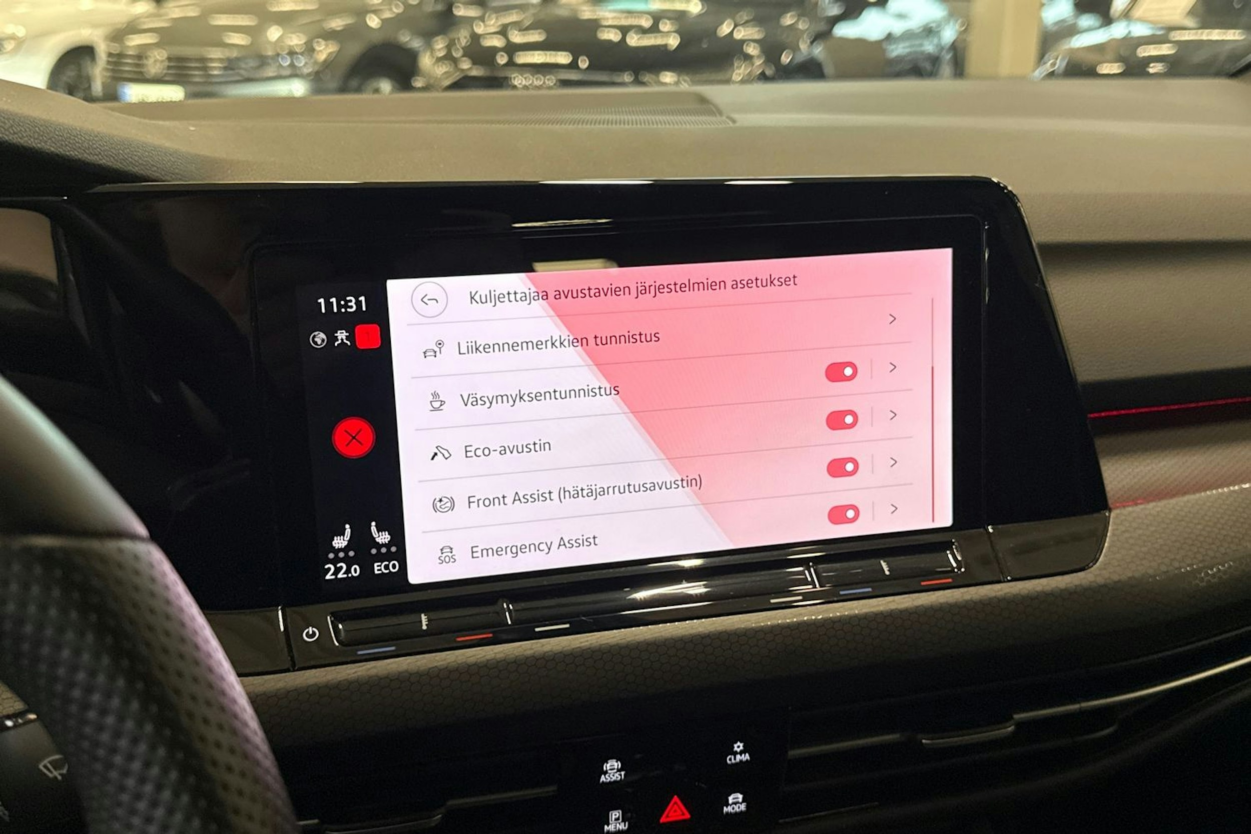 valkoinen Volkswagen Golf 2021 kuva 19.