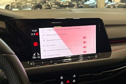 valkoinen Volkswagen Golf 2021 kuva 19.