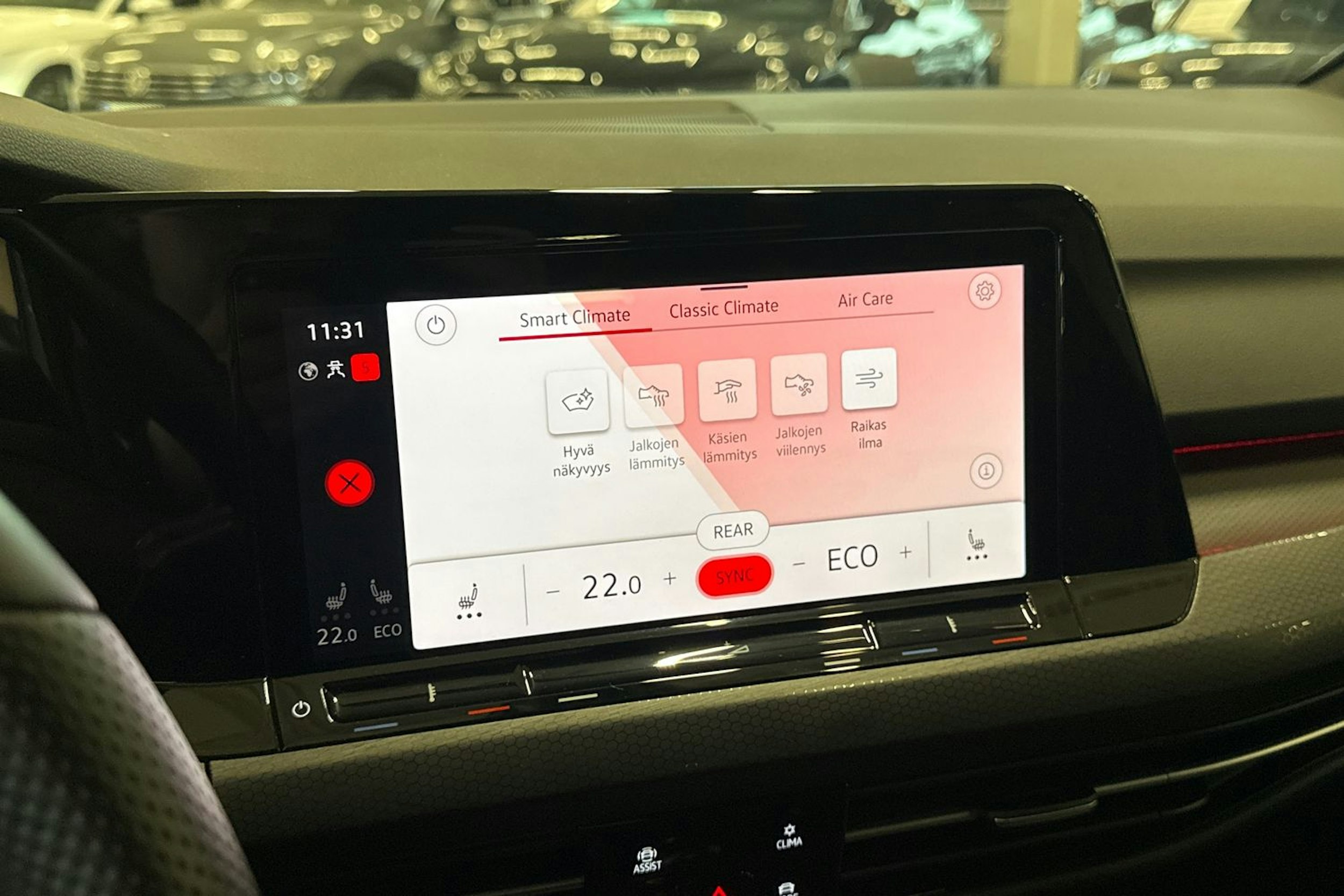 valkoinen Volkswagen Golf 2021 kuva 21.