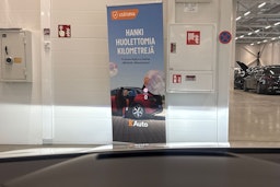 valkoinen Volkswagen Golf 2021 kuva 23.