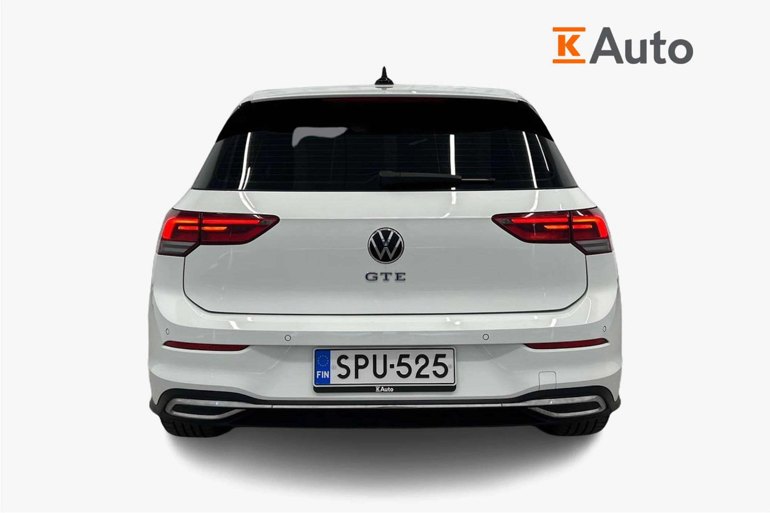 valkoinen Volkswagen Golf 2021 kuva 3.