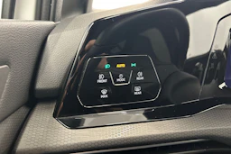 valkoinen Volkswagen Golf 2021 kuva 20.
