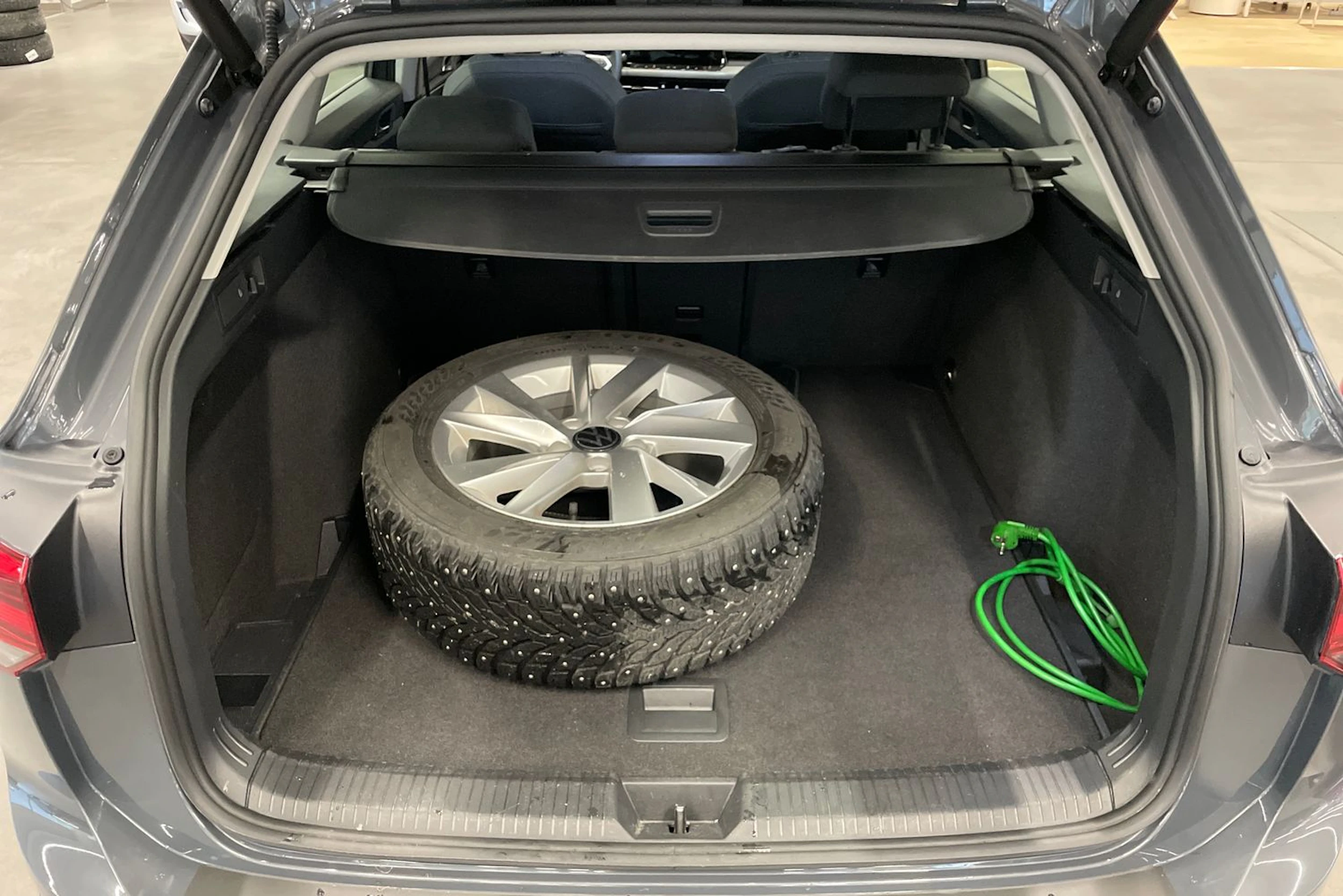 Harmaa Volkswagen GOLF 2021 kuva 13.