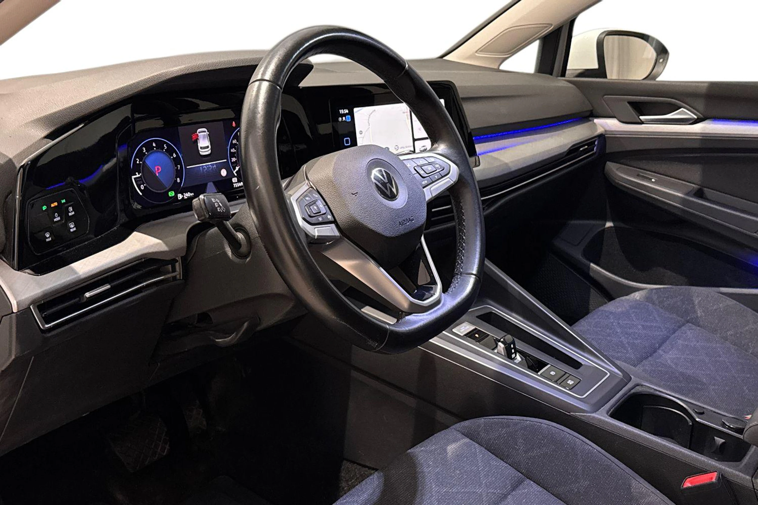 valkoinen Volkswagen Golf 2021 kuva 6.