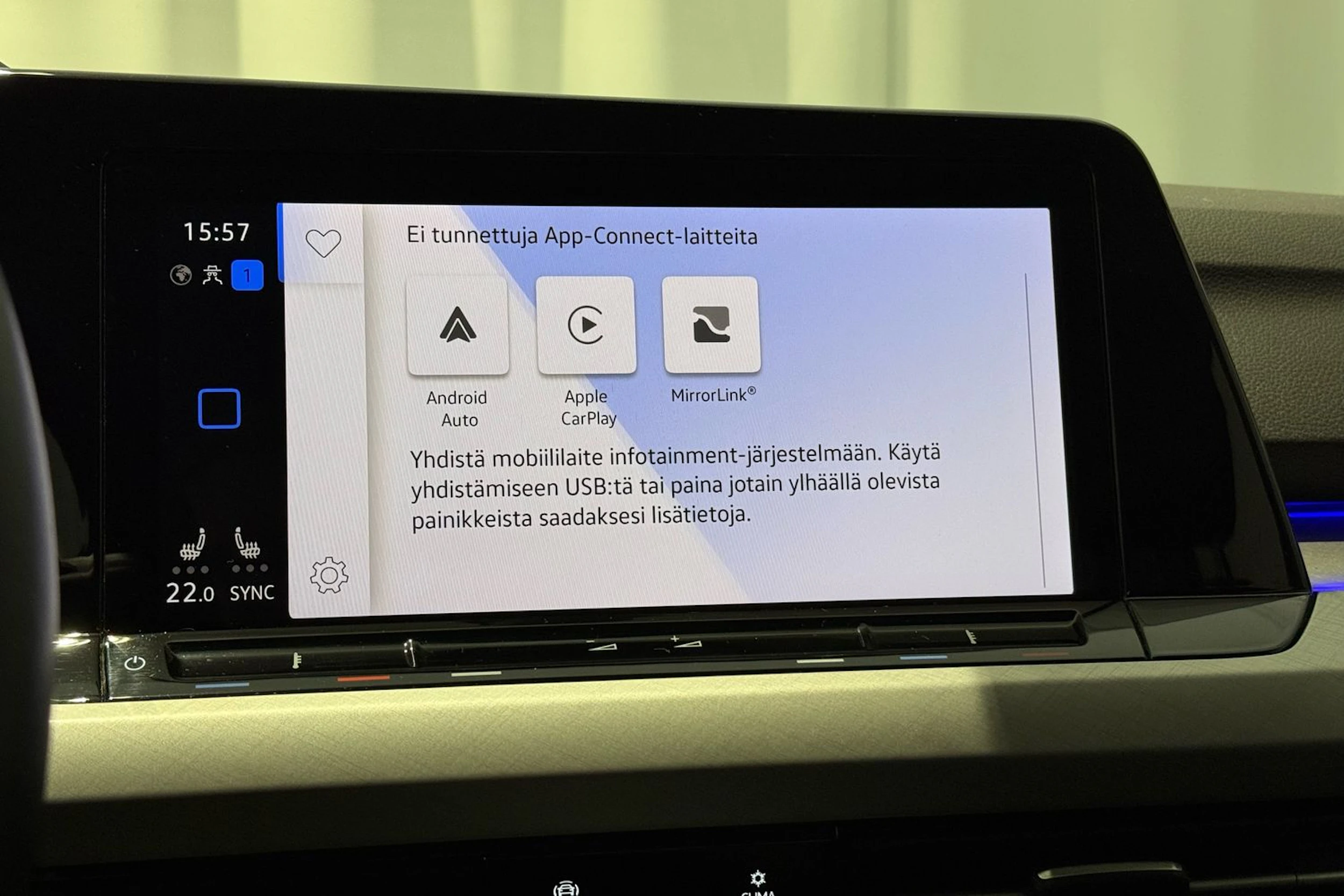 valkoinen Volkswagen Golf 2021 kuva 23.