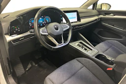 valkoinen Volkswagen Golf 2021 kuva 8.