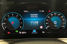 valkoinen Volkswagen Golf 2021 kuva 16.
