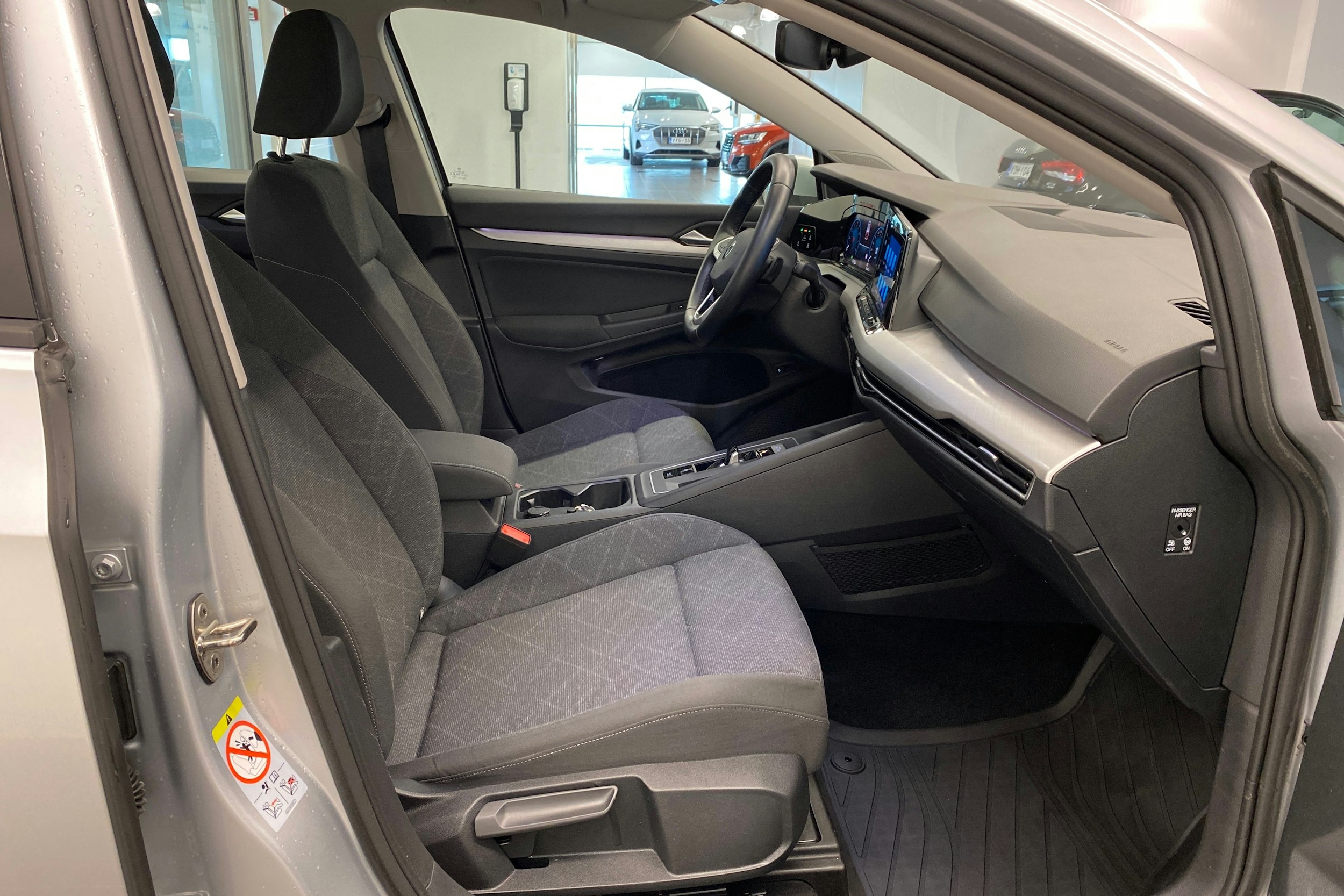hopea Volkswagen Golf 2021 kuva 34.