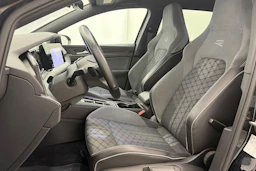 Musta Volkswagen GOLF 2021 kuva 16.