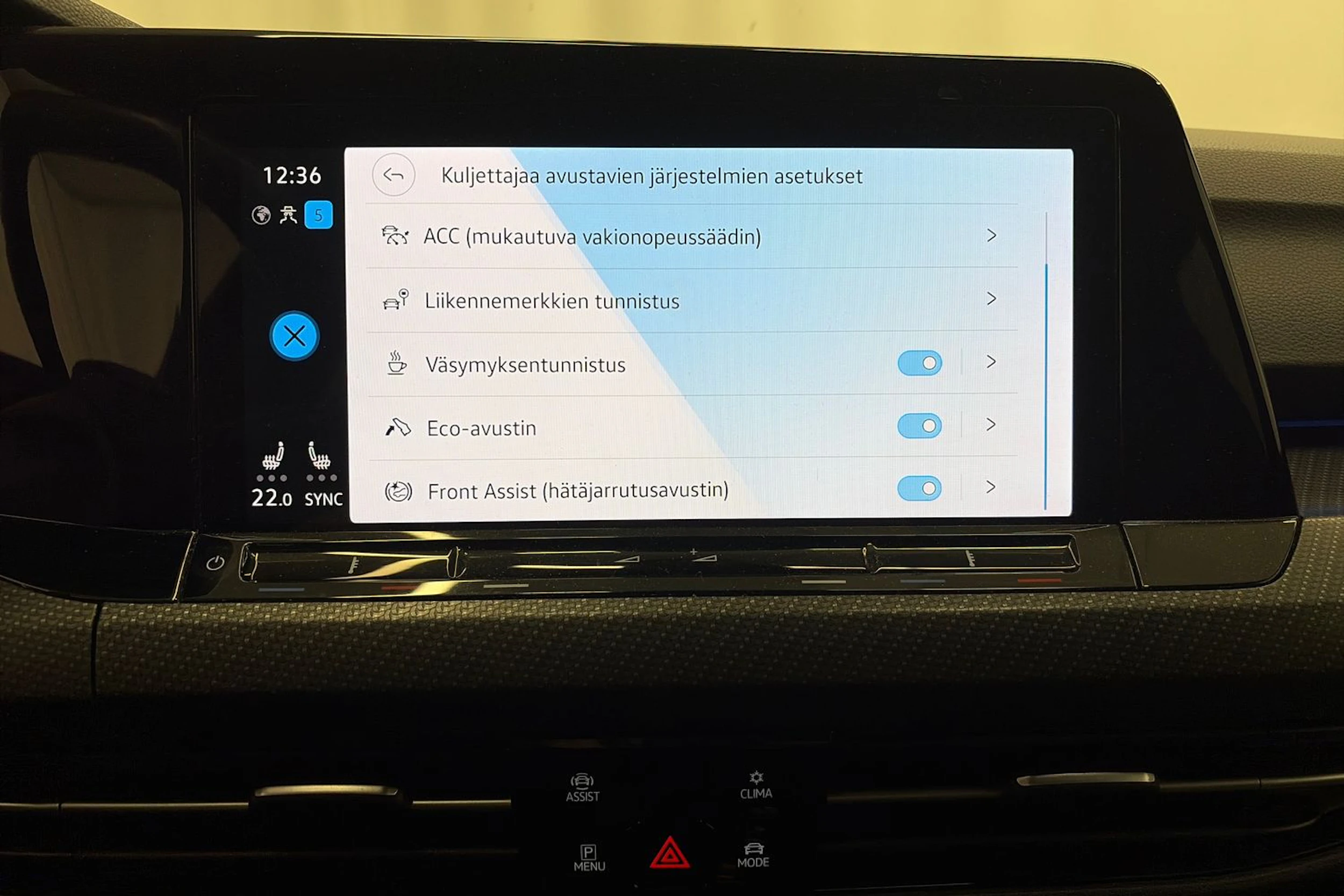 Musta Volkswagen GOLF 2021 kuva 24.