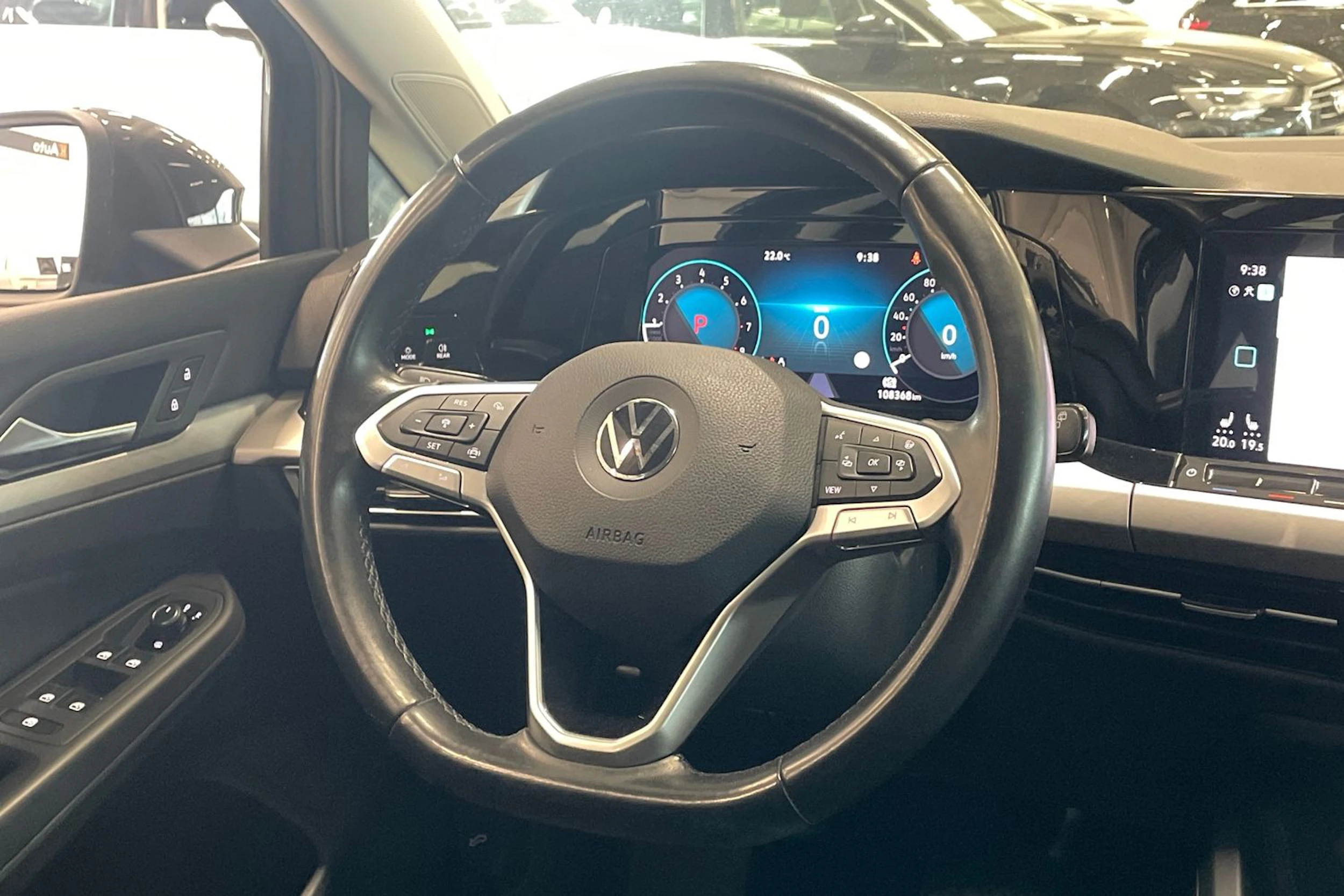 harmaa Volkswagen Golf 2021 kuva 12.