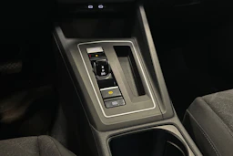 harmaa Volkswagen Golf 2021 kuva 24.